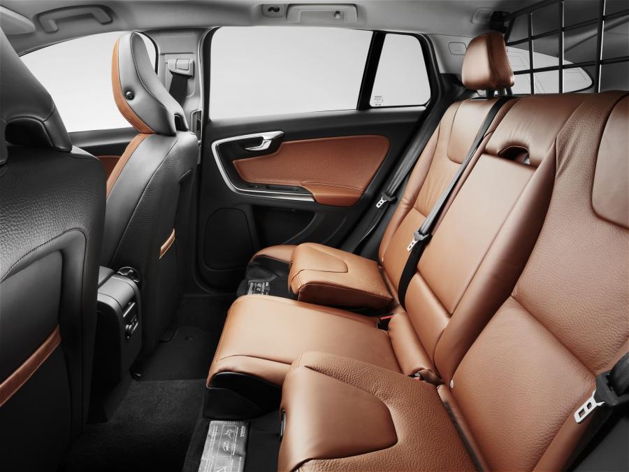  Volvo V60 2010 года  (фото 9 из 55)